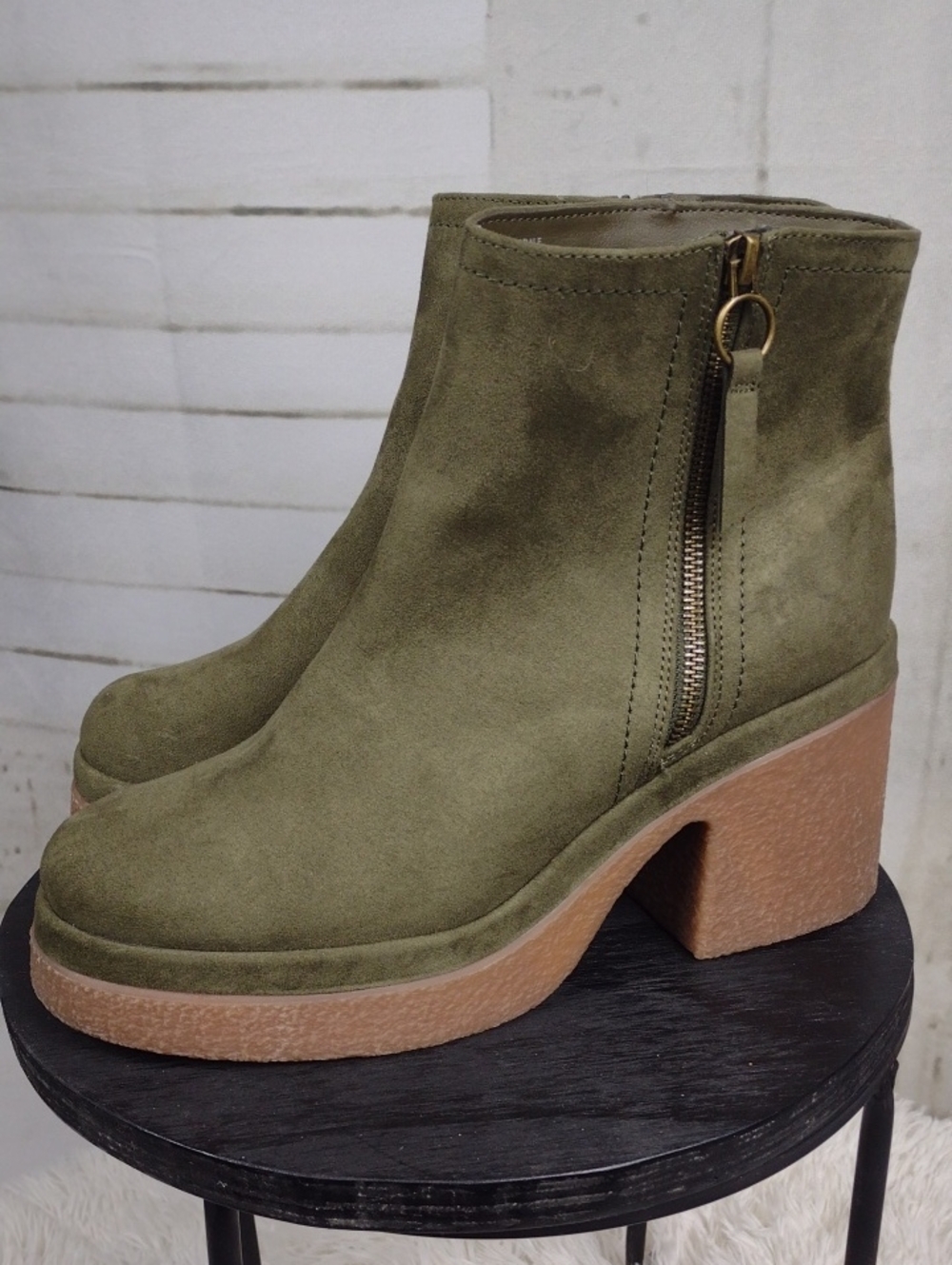 UNIONBAY Olive Green Suede Chunky Heel Ankle Boots Size 11
